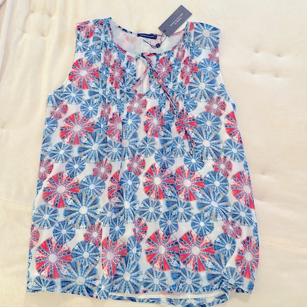 👕Tommy Hilfiger ladies L blouse. Lined. Great for work or July 4th colors.